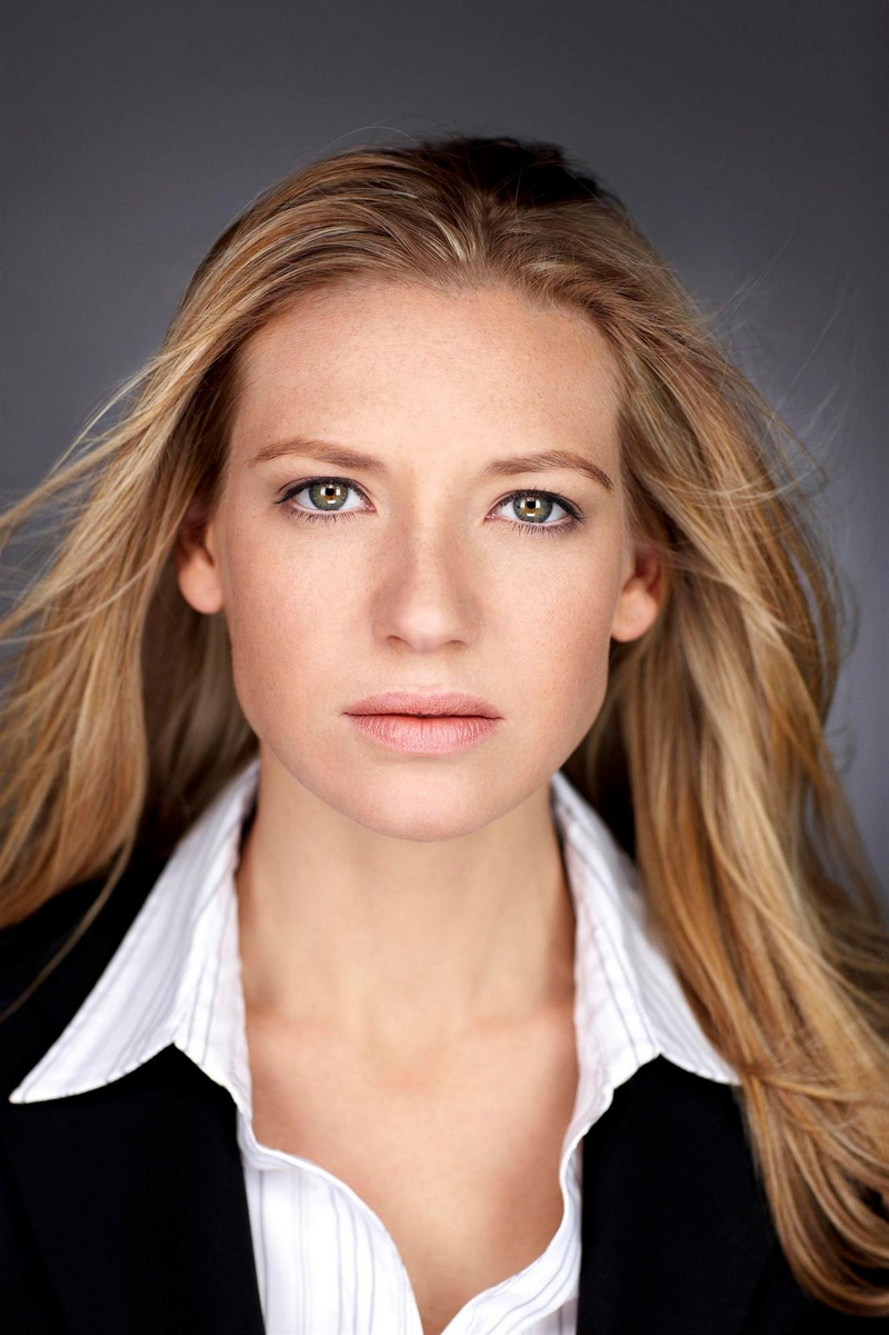 Illustration for article titled Face-To-Face With The Stars Of Fringe